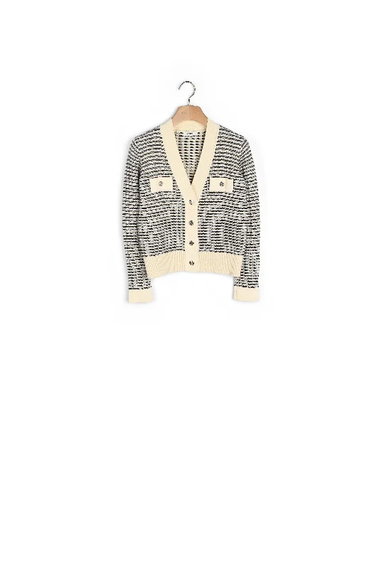 hand knitted women cardigan with artisanal charmCardigan en maille à rayures