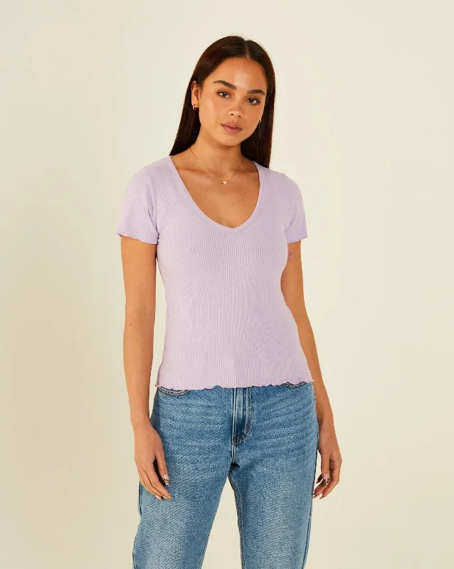 Muscle Women T Shirt for a Sporty and Casual LookEste T-Shirt Purple Rose