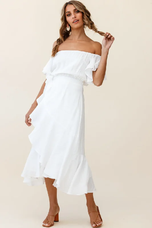 Empire Waist Women Dress to Accentuate the Bust and Conceal the WaistBettina Bardot Neckline Faux-Wrap Midi Dress White