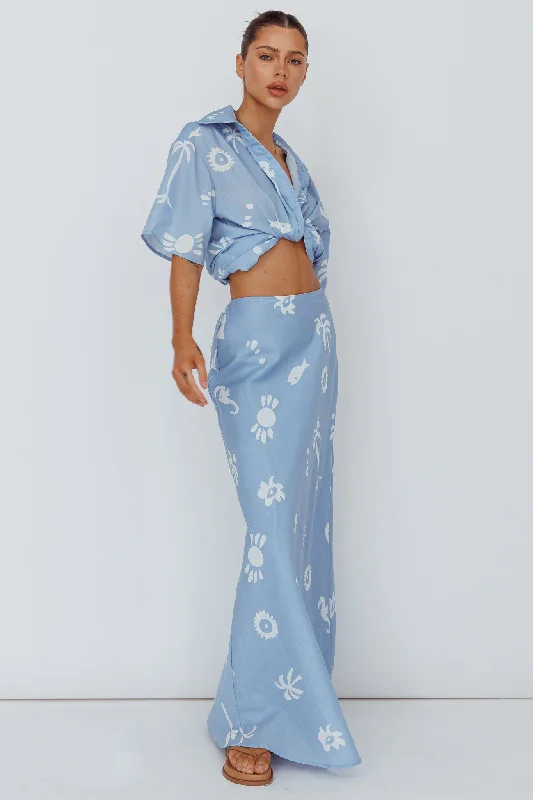 Ruffled Women Dress with Multiple Layers for a Playful and Girly StyleLight Aura Maxi Skirt Print Blue White