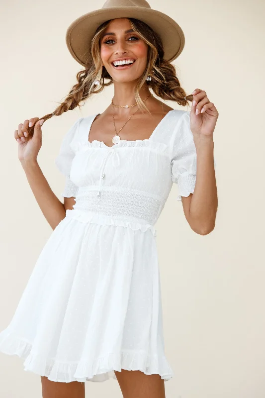 Shift Women Dress with a Simple and Classic Design for Everyday WearSummer In Paris Puff Sleeve Open Back Dress White