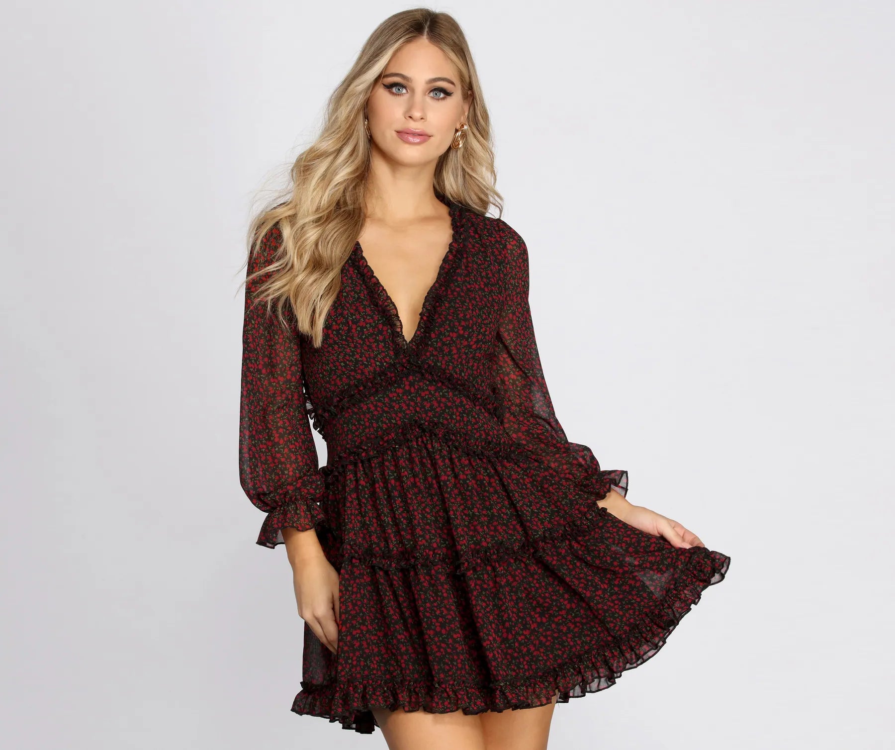 Empire Waist Women Dress to Accentuate the Bust and Conceal the WaistRomancing Ruffles Skater Dress