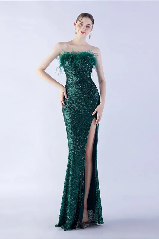 Long - Sleeve Women Dress in Velvet for a Luxurious Winter LookDark Green Strapless Sequin Sheath Formal Dress with Feather