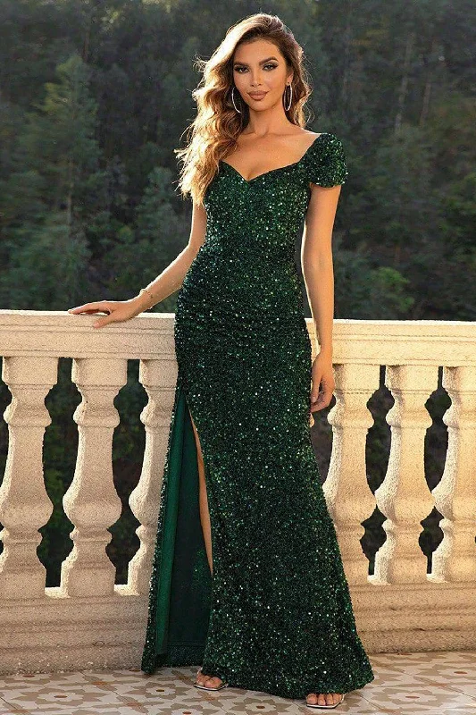 Plus Size Women Dress with a Flattering A - Line Cut for Comfort and StyleSparkly Sequin Dark Green Short Sleeve Sweetheart Holiday Dress